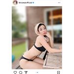 日野麻衣、透明美ボディに釘付けの水玉ビキニショット公開