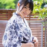 星名美津紀、浴衣を徐々に脱いでいく温泉グラビア披露