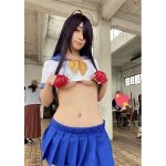 伊織もえの下乳公開にファン歓喜