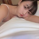 我妻ゆりか、「反則級のかわいさ」のプライベートくつろぎショットを披露！