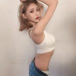 明日花キララ、クールでスポーティなグラビアショットを披露！「セクシーっすね」「素敵です」