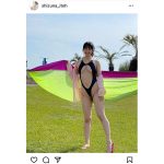 伊藤しずな、布面積がギリギリなVレグ水着に釘付け