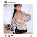 森咲智美、美バストあらわなOLセクシーショット!