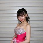 NMB48 新澤菜央、キャバ嬢風衣装で肌見せセクシー!「控え目に言って好きです」