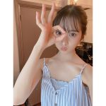 AKB48 小栗有以、涼しげ部屋着のオフショット公開