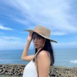 大槻りこ、白ワンピースのオフショットに反響ぞくぞく