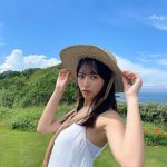 大槻りこ、白ワンピースのオフショットに反響ぞくぞく