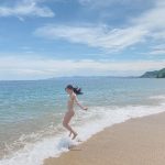 NMB48 上西怜、ビーチではしゃぐ水着オフショットが可愛すぎる!!