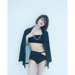 若月佑美、セカンド写真集から鍛え上げた美腹筋ショット公開若月佑美、セカンド写真集から鍛え上げた美腹筋ショット公開