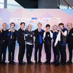 【写真特集】ボーイズグループ・INI(アイエヌアイ)、『KCON:TACT HI 5』 フォトウォールに登場！