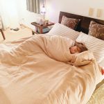 白石麻衣、ドラマ『漂着者』での寝顔オフショットに悶絶の声「激かわの寝顔」