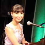 【動画】望月琉叶、配信ライブで披露したピアノ演奏への想いを語る