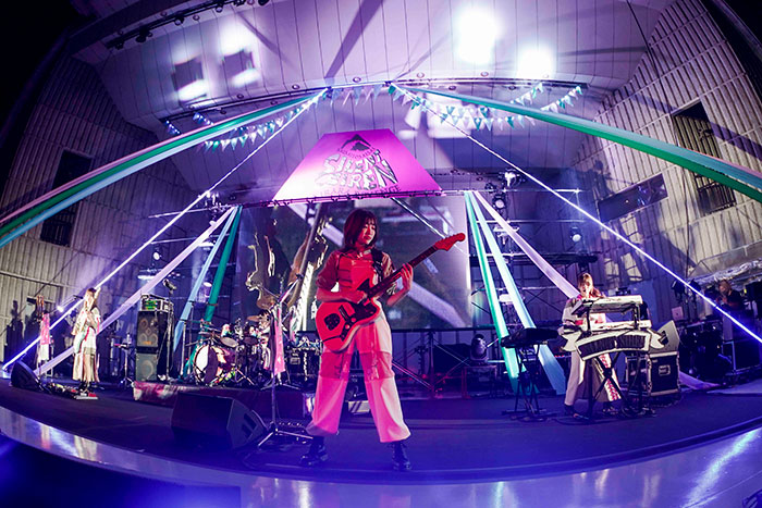 SILENT SIREN、日比谷野外大音楽堂にて結成10周年記念ライブを開催