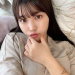 JamsCollection 坂東遥、寝そべりすっぴんショットでツヤ肌披露