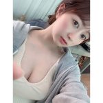 SKE48 江籠裕奈、キャミソール越しの美デコルテで魅了!!