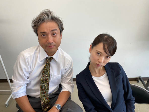 戸田恵梨香の包帯姿や永野芽郁とムロツヨシのお揃いポーズに西野七瀬のデコだしショットも!『ハコヅメ』怒涛のオフショット祭り