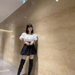 堀未央奈、圧倒的な美脚で魅せる絶対領域コーデ