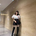 堀未央奈、圧倒的な美脚で魅せる絶対領域コーデ