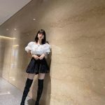 堀未央奈、圧倒的な美脚で魅せる絶対領域コーデ