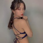 dela 今田希、後ろ姿で魅了する紐ビキニ姿に反響ぞくぞく