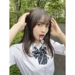 Peel the Apple 黒嵜菜々子、制服姿でポニーテールを結ぶ4コマが話題