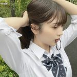 Peel the Apple 黒嵜菜々子、制服姿でポニーテールを結ぶ4コマが話題