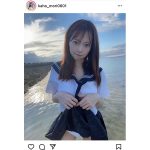 森香穂、セーラー服をめくるドキドキシチュエーション