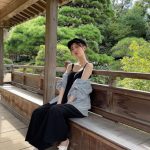 森保まどか、肩出しワンピースの私服コーデを紹介