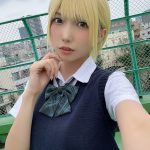 霜月めあ、いちご柄のパンツチラ見せに歓喜の声