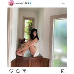 AKB48 下尾みう、見惚れるスレンダーボディのオフショット披露