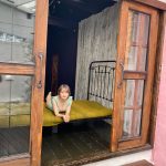 AKB48 横山結衣、ビキニで魅せる腹筋割れボディ