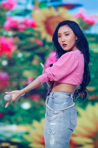 【写真特集】4人組ガールズグループ・MAMAMOO、『KCON:TACT HI 5』でキュートなパフォーマンス！