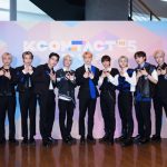 【写真特集】ボーイズグループ・INI(アイエヌアイ)、『KCON:TACT HI 5』 フォトウォールに登場！