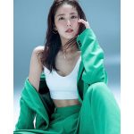 石川恋、引き締まったお腹がチラリしたアザーカットなど多数公開