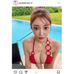 明日花キララ、赤ビキニで魅せるふんわり美バストに釘付け