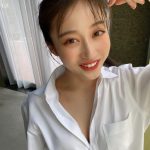 NMB48 川上千尋、彼シャツで魅せる「大人ちっひー」に歓喜の声ぞくぞく