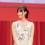 橋本愛が日本の映画館の魅力を熱弁「第34回東京国際映画祭」オープニングセレモニーであいさつ