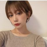 レースクイーン 新唯、美麗なデコルテが眩しいニットコーデを公開！「めっちゃ可愛い」