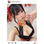 真島なおみ、胸元開きのチャイナドレス風ビキニでセクシー自撮り