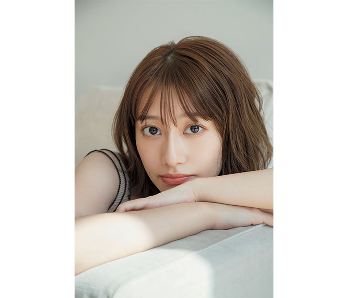 桜井玲香、幕間に魅せるうっとり美ボディに釘付け ＜FLASH＞
