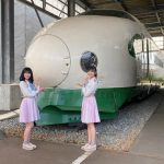 NGT48 佐藤海里、「鉄道のまち」新津で所縁のある200系と2ショット