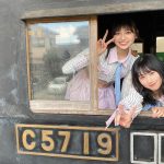 NGT48 佐藤海里、「鉄道のまち」新津で所縁のある200系と2ショット