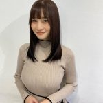 高橋凛、タートルネックの私服コーデを紹介