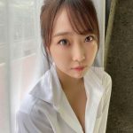 NMB48 加藤夕夏、彼シャツ姿で無邪気な笑顔をお届け