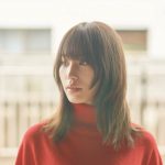 南沙良、自身初のカレンダーを発売 映画のようなワンシーンを収録