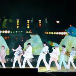 BTS、約2年ぶりの対面コンサートでファンと感激の再会