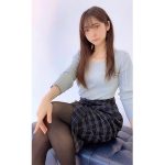 コスプレイヤー 星乃まみ、黒タイツが最高なOL風コスプレ披露