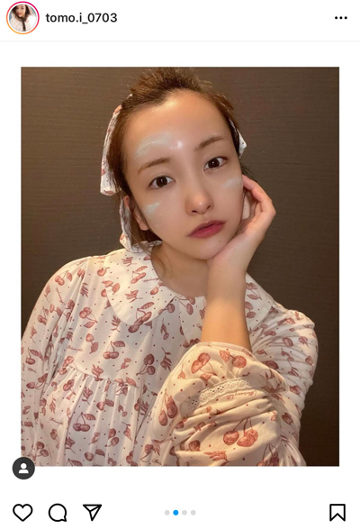 板野友美、パジャマ姿のリラックスコーデが反響！「超超愛くるしい」