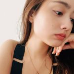 谷まりあ、ドアップで肌の美しさ際立つショットに反響！「顔面大優勝です」