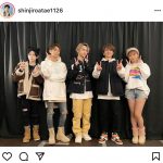 AAA與真司郎、メンバー５人揃った集合ショットを公開！「5人揃ってる～！！！」と反響。